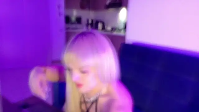 ScarletThompsonx online show from February 17, 2026, 7:27 am