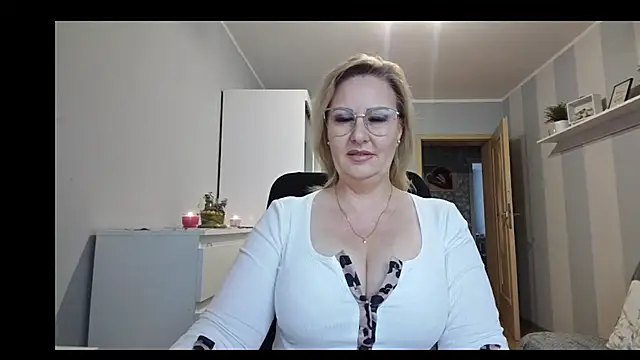 DianaLive online show from February 17, 2026, 7:05 am