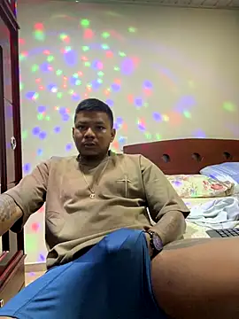 Saipuer31 online show from December 17, 2025, 3:33 am