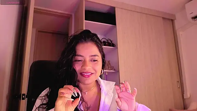 tatiana 10 online show from July 18, 2026, 5:05 am