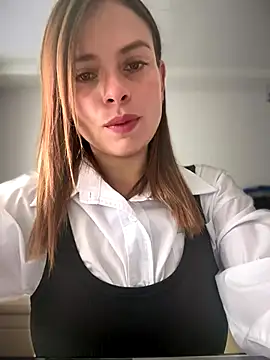 gynna kimera online show from November 10, 2025, 4:23 pm