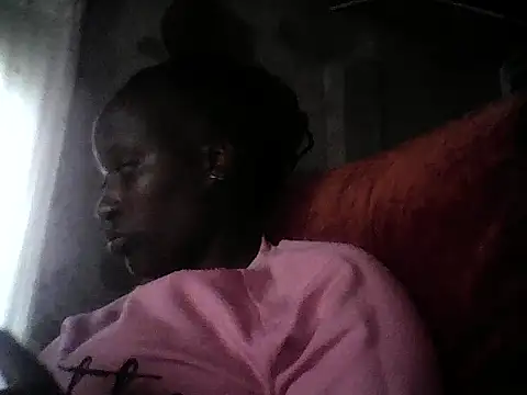 LoveDropss online show from November 4, 2025, 9:46 am