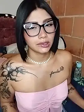 Snapshot of Kylie_brazt chatting on April 2, 2026, 1:24 am Kylie brazt online show from April 2, 2026, 1:24 am