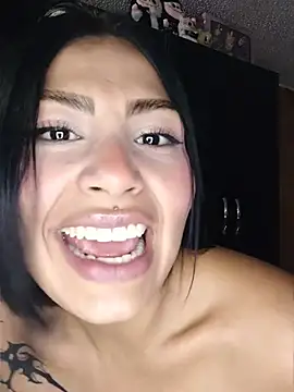 Snapshot of Kylie_brazt chatting on May 1, 2026, 2:38 am Kylie brazt online show from May 1, 2026, 2:38 am