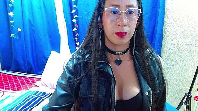 Gia leinn online show from April 22, 2026, 12:28 am
