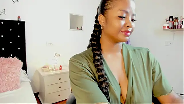 ValerieBlakee online show from October 8, 2025, 6:30 pm