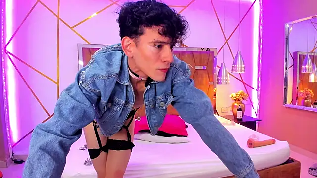 ValentinoMoreti online show from March 18, 2025, 5:12 am