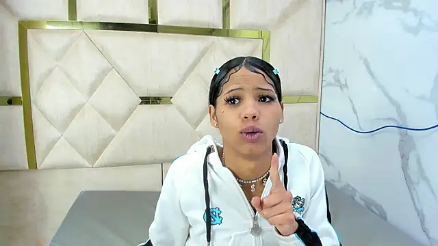 Snapshot of Kendall_6669 chatting on October 8, 2025, 1:45 pm Kendall 6669 online show from October 8, 2025, 1:45 pm