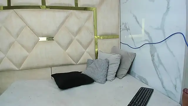 Snapshot of Kendall_6669 chatting on October 3, 2025, 1:56 pm Kendall 6669 online show from October 3, 2025, 1:56 pm