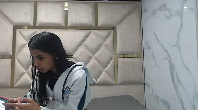 Snapshot of Kendall_6669 chatting on March 19, 2025, 12:12 pm Kendall 6669 online show from March 19, 2025, 12:12 pm