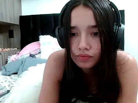  luna 777 online show from October 21, 2025, 3:33 pm