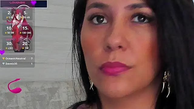 Snapshot of isabellarous- chatting on July 8, 2026, 12:03 am isabellarous- online show from July 8, 2026, 12:03 am