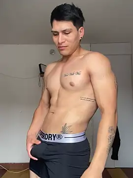 MaxxxSteil online show from March 7, 2025, 3:28 pm