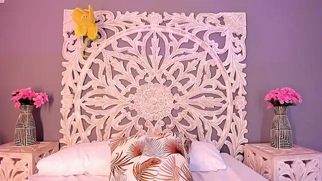 Snapshot of AnnieGibbyns chatting on February 15, 2026, 8:19 pm AnnieGibbyns online show from February 15, 2026, 8:19 pm