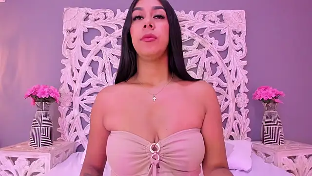 AnnieGibbyns online show from July 24, 2026, 8:27 pm