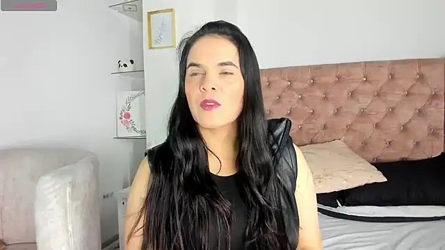 laura hotties online show from July 11, 2026, 1:00 pm