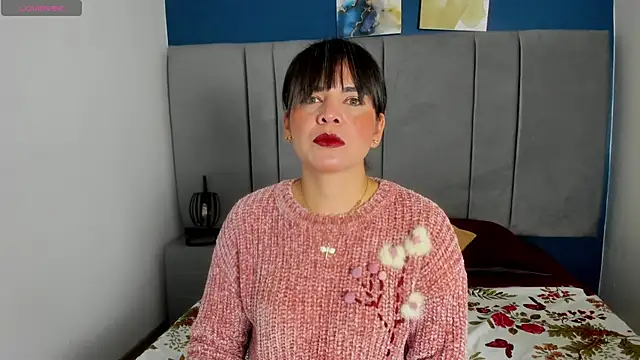 laura hotties online show from October 8, 2025, 1:23 pm