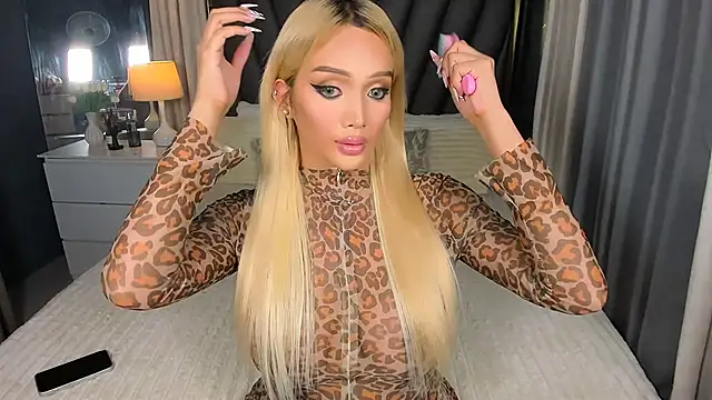 KylieSonique online show from January 13, 2026, 5:33 am