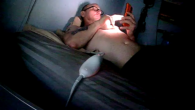 Snapshot of PornStro921 chatting on February 11, 2026, 8:14 am PornStro921 online show from February 11, 2026, 8:14 am