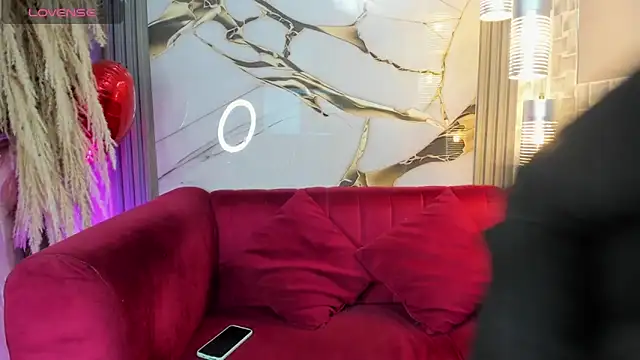 Bella williamss  online show from October 17, 2025, 7:48 pm