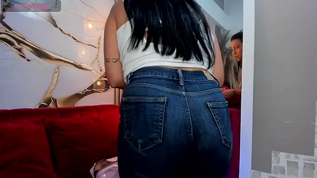 Bella williamss  online show from July 17, 2026, 7:55 pm