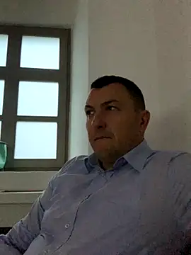 Snapshot of Mike8523 chatting on November 11, 2025, 5:24 am Mike8523 online show from November 11, 2025, 5:24 am