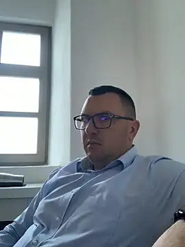 Snapshot of Mike8523 chatting on November 7, 2025, 5:45 am Mike8523 online show from November 7, 2025, 5:45 am