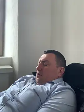 Snapshot of Mike8523 chatting on February 28, 2026, 6:46 am Mike8523 online show from February 28, 2026, 6:46 am