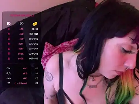 ChrryFoxx online show from August 6, 2026, 10:32 am