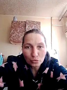 Snapshot of BeautyEvelyn chatting on March 6, 2025, 8:52 am BeautyEvelyn online show from March 6, 2025, 8:52 am