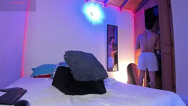 morenosiam online show from October 24, 2025, 1:15 am