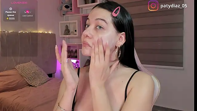 Snapshot of MiiaParker6972 chatting on March 4, 2026, 12:29 am MiiaParker6972 online show from March 4, 2026, 12:29 am