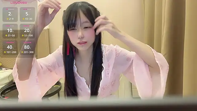 Snapshot of Xiaoxia-Baby chatting on March 8, 2025, 3:13 pm Xiaoxia-Baby online show from March 8, 2025, 3:13 pm