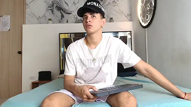 KING OFF BOYS online show from October 1, 2025, 1:26 pm