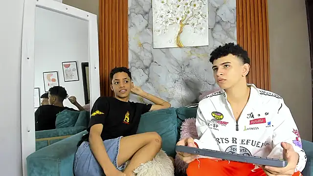 KING OFF BOYS online show from May 13, 2026, 2:35 pm
