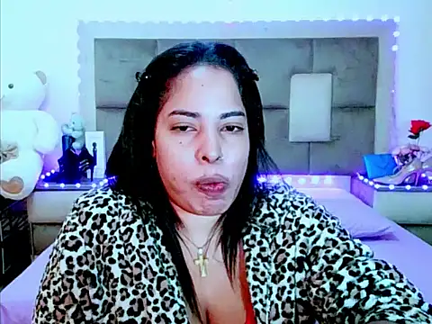 indiantopaz694u online show from July 17, 2026, 5:59 am
