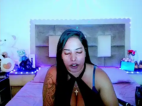 indiantopaz694u online show from April 24, 2026, 4:25 am