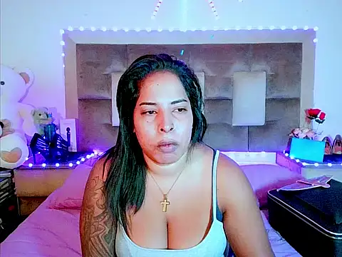 Snapshot of indiantopaz694u chatting on May 8, 2026, 4:16 am indiantopaz694u online show from May 8, 2026, 4:16 am