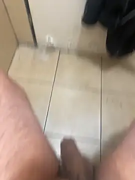 Alexander18edd online show from October 27, 2025, 2:07 pm