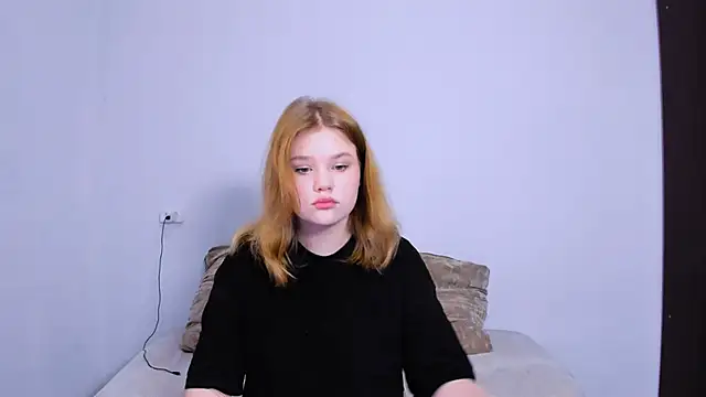 LaseyMoon online show from October 16, 2025, 10:18 pm