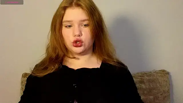 LaseyMoon online show from February 19, 2026, 3:36 am