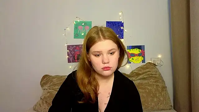 LaseyMoon online show from March 6, 2026, 3:01 am