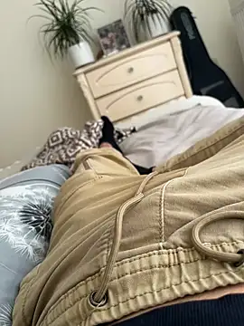 Dalekyi online show from April 25, 2026, 3:09 pm