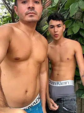 twinks 28 online show from November 29, 2025, 9:37 pm