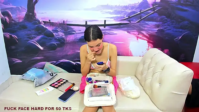 hot littlenaughty online show from February 26, 2025, 3:43 pm