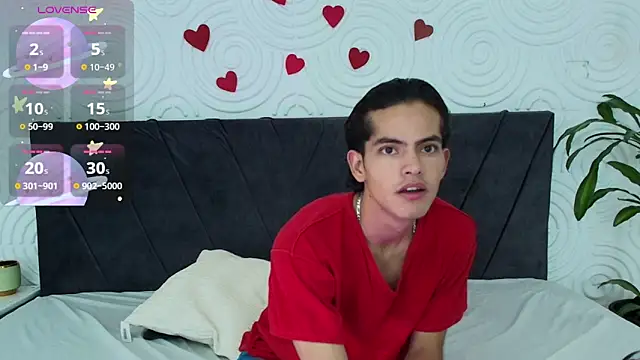 Maximoherrera 16 online show from March 4, 2025, 3:44 am