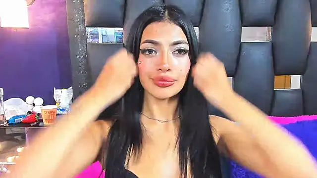 EMYCLARK01 online show from September 16, 2025, 1:06 am