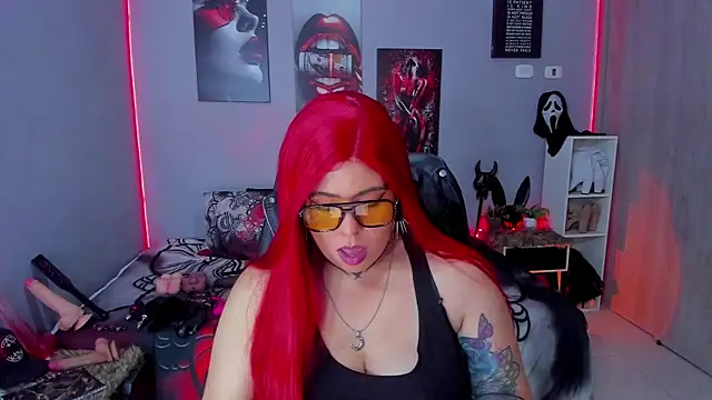 Snapshot of Veronika_metal chatting on December 19, 2025, 8:11 pm Veronika metal online show from December 19, 2025, 8:11 pm