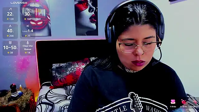 Snapshot of Veronika_metal chatting on March 19, 2026, 11:16 pm Veronika metal online show from March 19, 2026, 11:16 pm