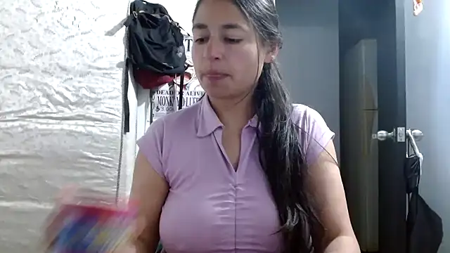 Escarcha-blue online show from October 6, 2025, 11:27 pm